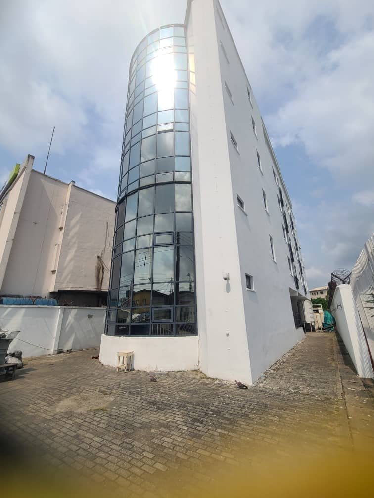 208sqm Office space on 2nd floor